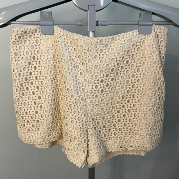 Banana Republic Lace Shorts -‎ cream size 6 - Picture 1 of 9